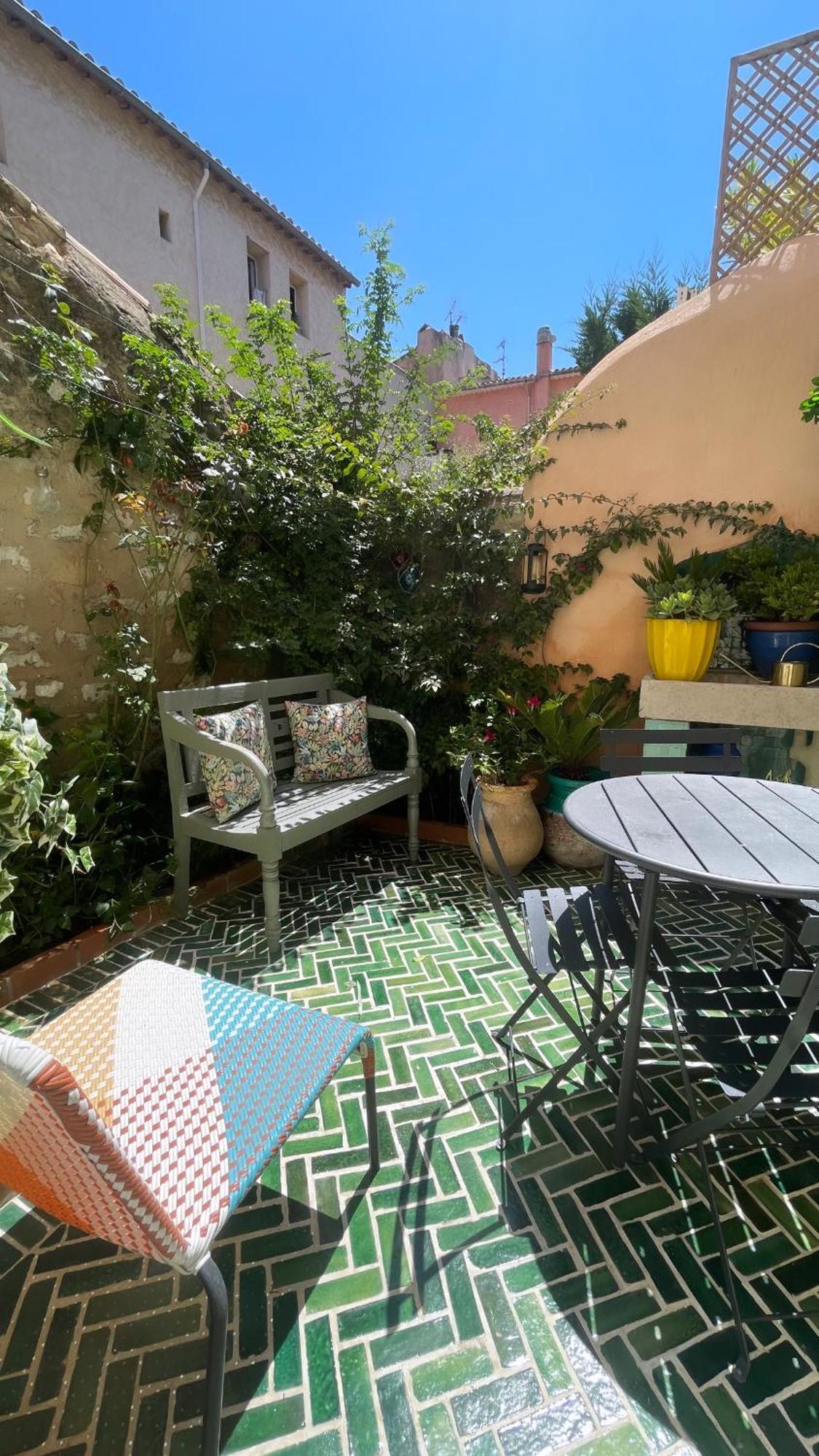 Petit Patio - 2 - Centre - Climatisation Cassis